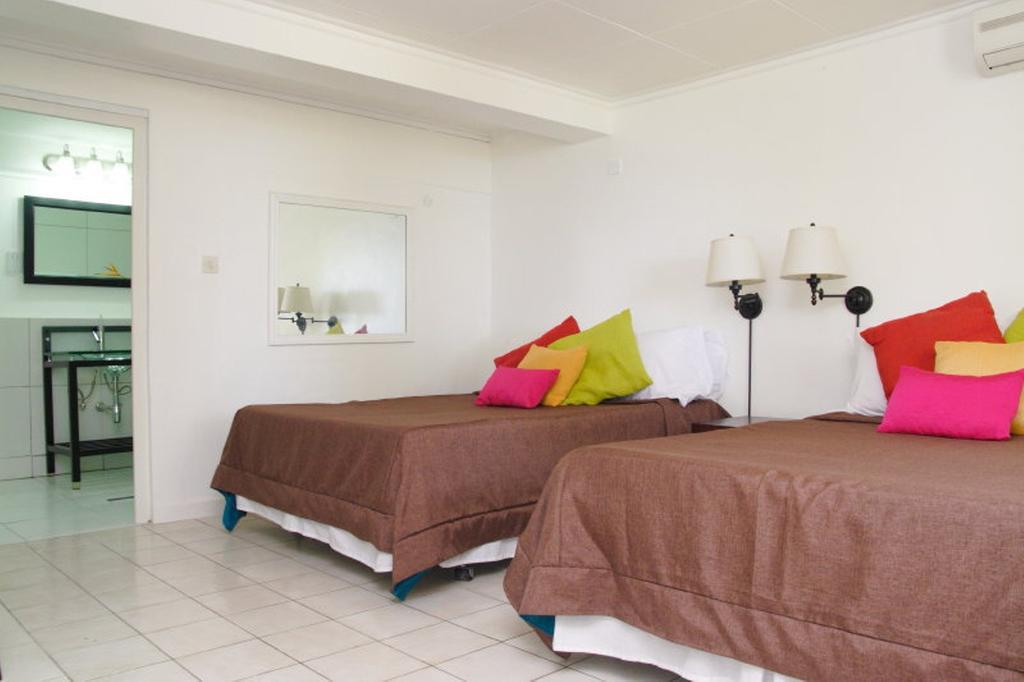 Castle Comfort Lodge Roseau Room photo